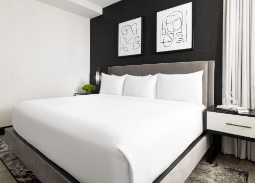 Habitación Superior con cama extragrande del hotel ArtHouse Hotel New York City. Foto 3