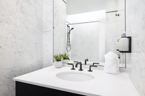 Habitación Doble Superior - 1 cama grande del hotel ArtHouse Hotel New York City. Foto 3