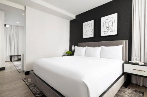 Suite Junior con balcón del hotel ArtHouse Hotel New York City. Foto 2