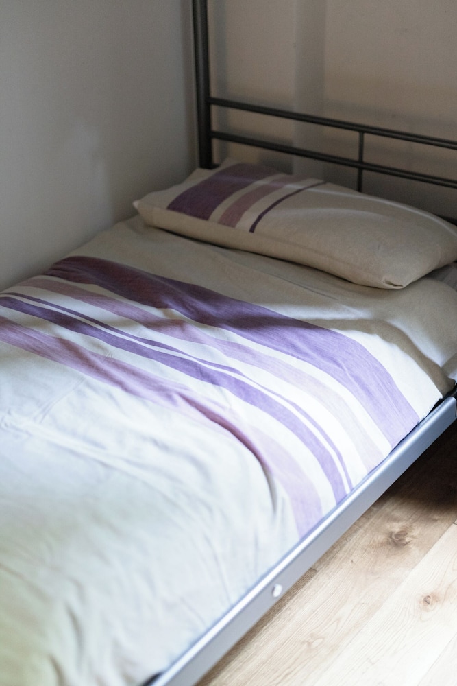 4 Beds Mixed Dormitory del hotel EBS London Stay