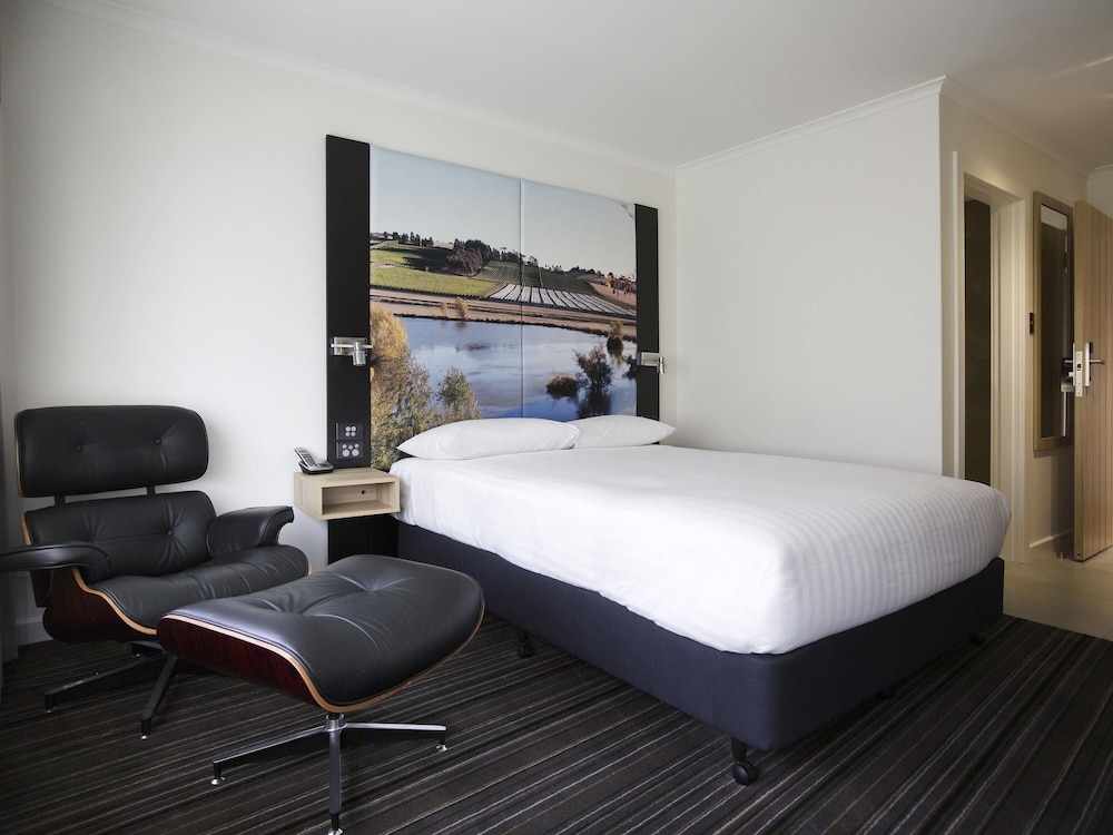 Habitación Superior 1 Cama Queen Vista del hotel Mercure Launceston. Foto 3