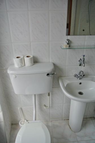 Habitación Individual con baño privado del hotel Carlton Hotel. Foto 3