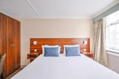 Habitación Doble Estándar del hotel Palms & Retreat By Palette London Romford. Foto 8