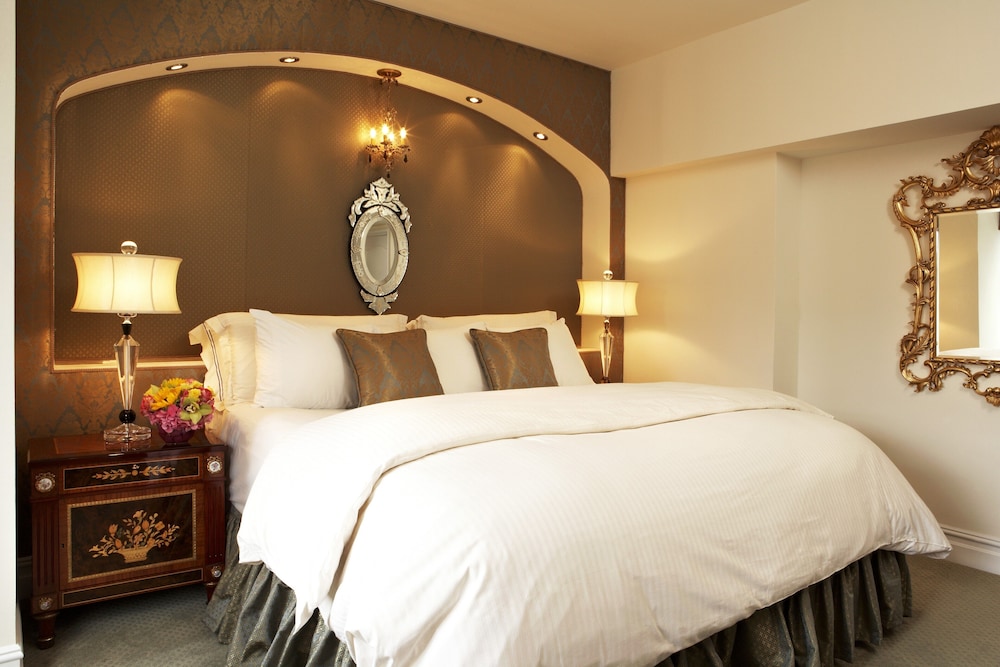 Suite de lujo (Luxury Two Bedroom Suite) del hotel The Kimberly Hotel. Foto 1