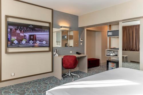Habitación Deluxe con cama extragrande del hotel Bulgaria Burgas. Foto 2