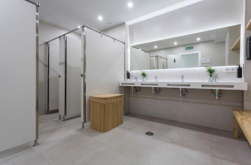 Cápsula Doble del hotel Urban Cube Hostel Sevilla. Foto 11