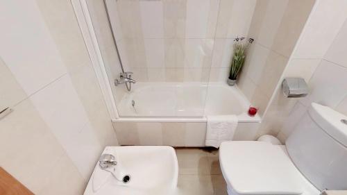 Apartamento de 1 dormitorio con vistas a la piscina del hotel Leo Punta Umbría. Foto 19