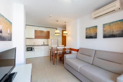 Apartamento de 1 dormitorio con vistas a la piscina - Planta baja del hotel Leo Punta Umbría. Foto 7