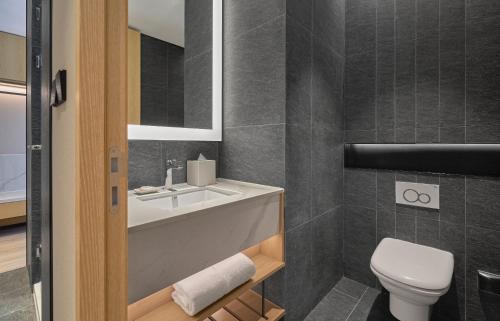 Suite Familiar, 1 Cama King, Vistas al Mar del hotel Hyatt Place Yantai Development Zone. Foto 4