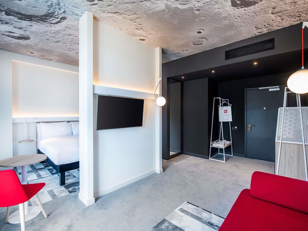 Habitación Doble Premium con sofá - cama del hotel ibis Tbilisi City