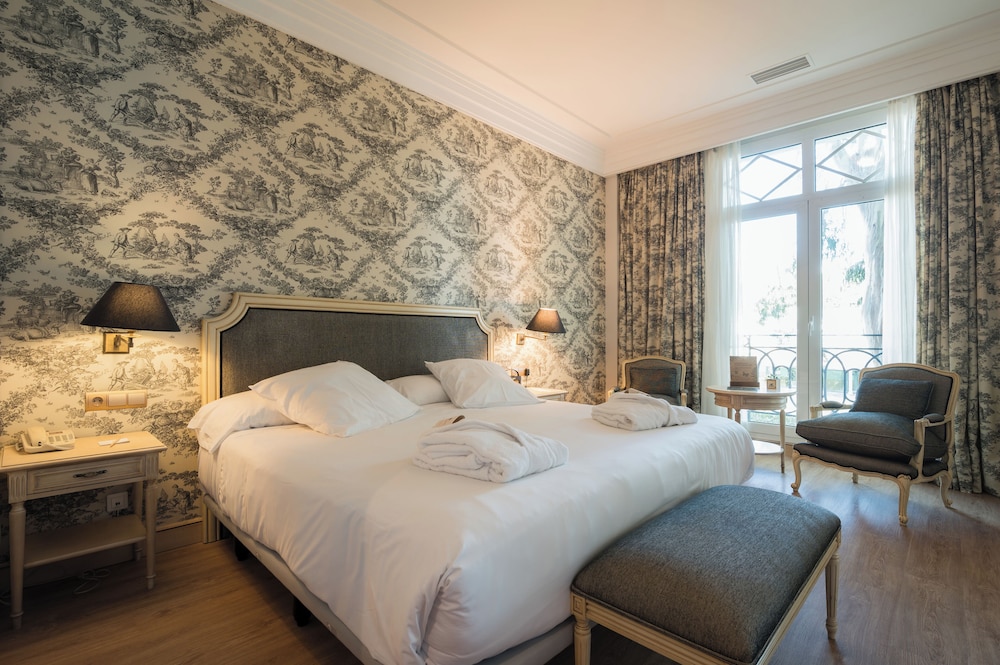 Suite junior (with Living Room) del hotel Castilla Termal Balneario De Solares
