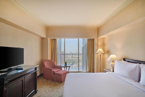 Suite familiar comunicada con vistas al Nilo del hotel Hilton Cairo Grand Nile. Foto 2
