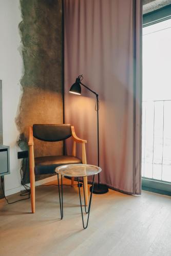 Habitación doble estándar de diseño del hotel ibis Styles Sarajevo. Foto 7