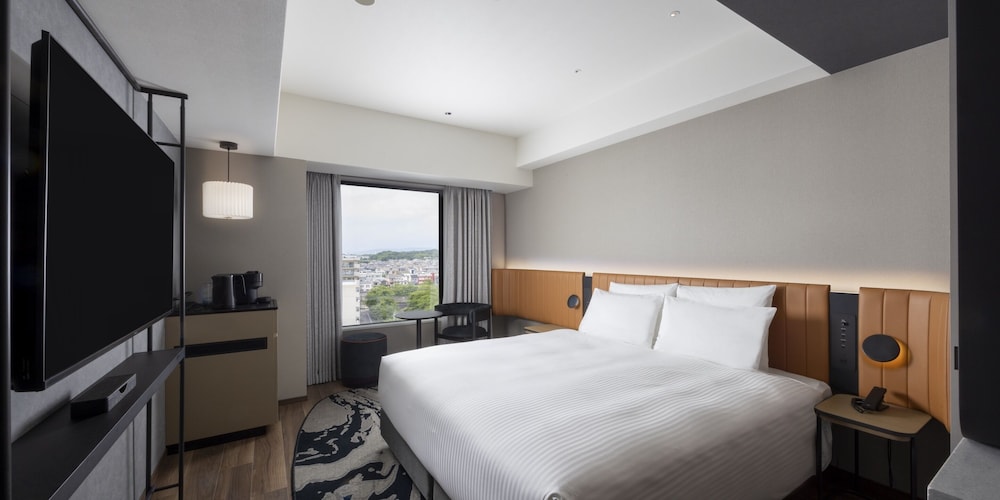 Habitación Ejecutiva con 1 cama doble, bañera, Acceso al Salón del hotel Novotel Nara. Foto 2