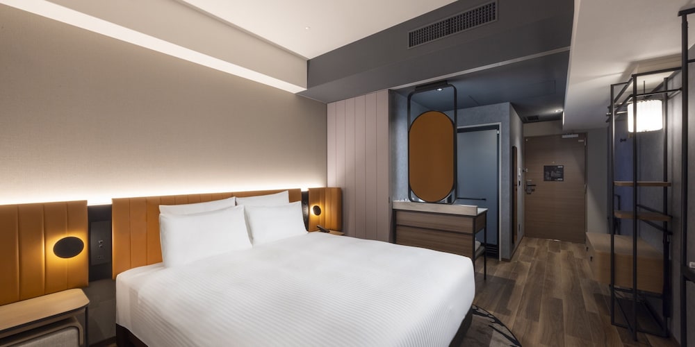 Habitación Ejecutiva con 1 cama doble, bañera, Acceso al Salón del hotel Novotel Nara. Foto 3