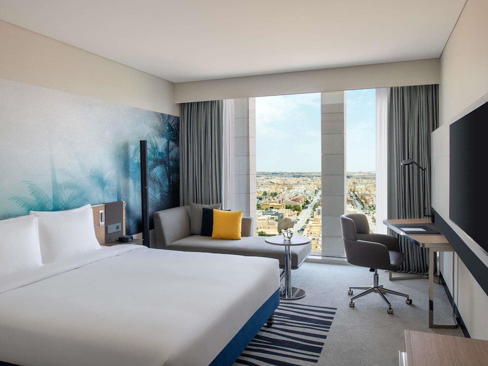 Habitación Superior con 1 cama doble del hotel Novotel Riyadh Sahafa