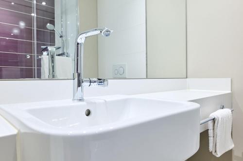 Habitación Doble Estándar del hotel Premier Inn München City Zentrum. Foto 5