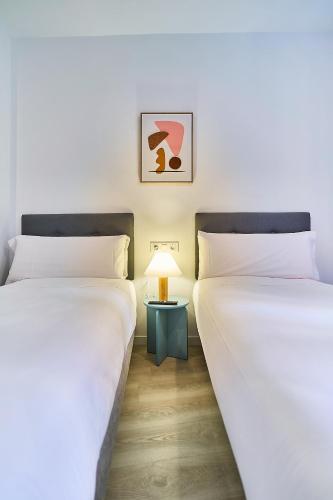 Habitación Doble Estándar del hotel Gran Vía by gaiarooms. Foto 20