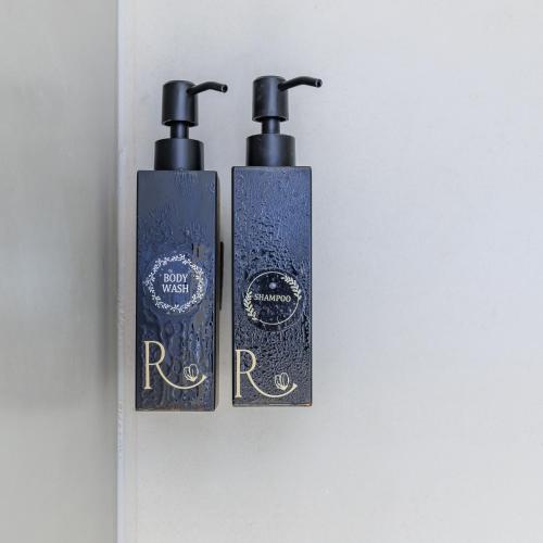 Habitación Familiar del hotel Rosemay. Foto 1