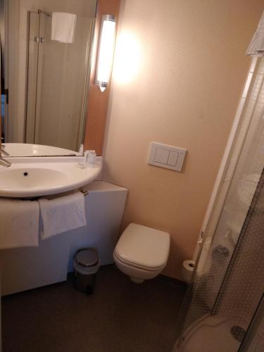 Habitación Doble del hotel Ibis Leuven Heverlee. Foto 11