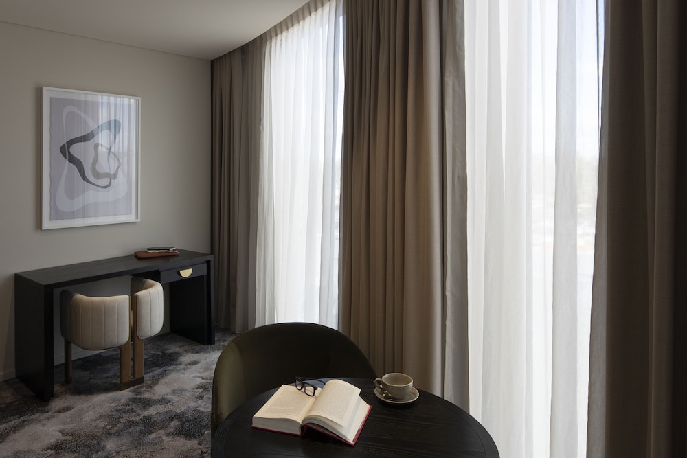 JUNIOR SUITE – CAMA KING del hotel Pullman Sydney Penrith. Foto 3
