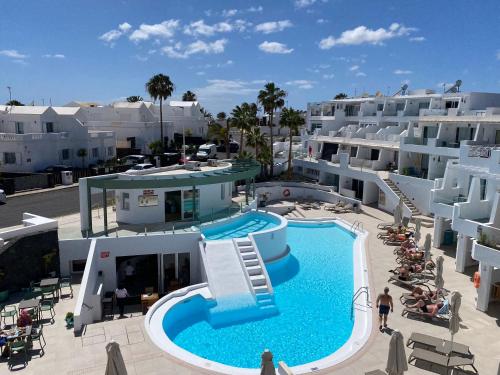 Estudio con vistas a la piscina del hotel Kikere Studios. Foto 4