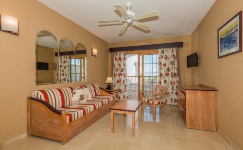 Apartamento Superior de 2 dormitorios del hotel El Beril Costa Adeje. Foto 7