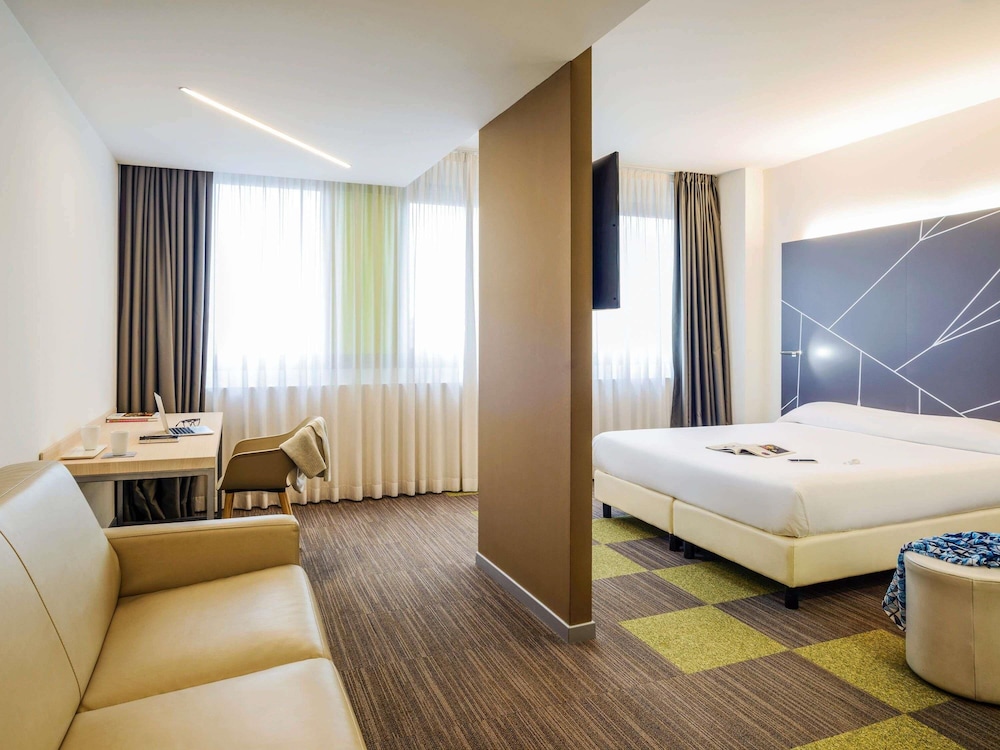 Habitación Superior del hotel Mercure Milano Agrate Brianza. Foto 4