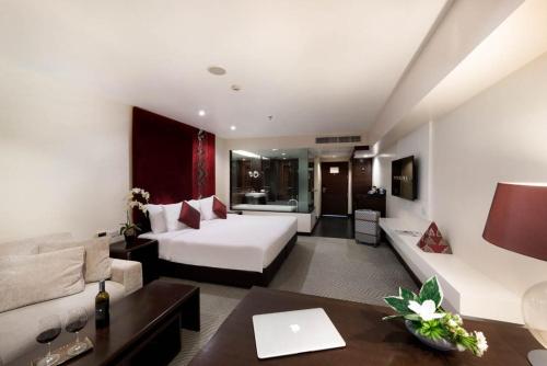 Habitación Doble Deluxe - 1 o 2 camas del hotel Furama Silom Bangkok