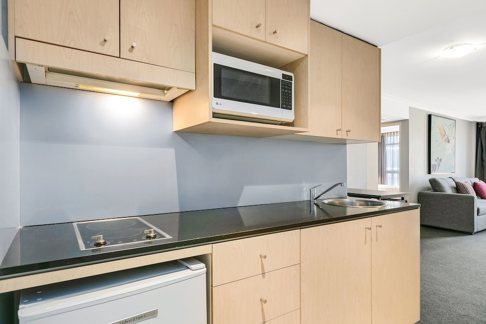 Apartamento de 1 dormitorio con 1 cama queen del hotel Mantra Sydney Central. Foto 5