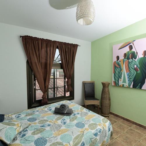 Habitación Doble Pequeña del hotel Los Amigos Hostel Tenerife. Foto 7