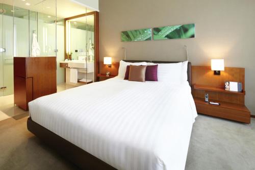 Habitación Estándar con cama doble del hotel Novotel Citygate Hong Kong