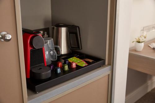 Suite Deluxe con cama extragrande del hotel 54 Queens Gate. Foto 3