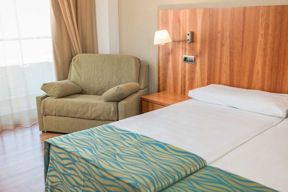 Habitación doble Normal del hotel Rvhotels Nautic Park. Foto 6