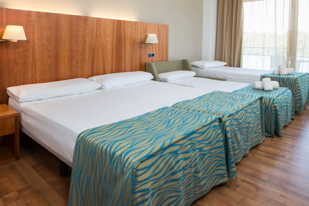 Habitación doble Sofá Cama incluido 2 Camas individuales del hotel Rvhotels Nautic Park