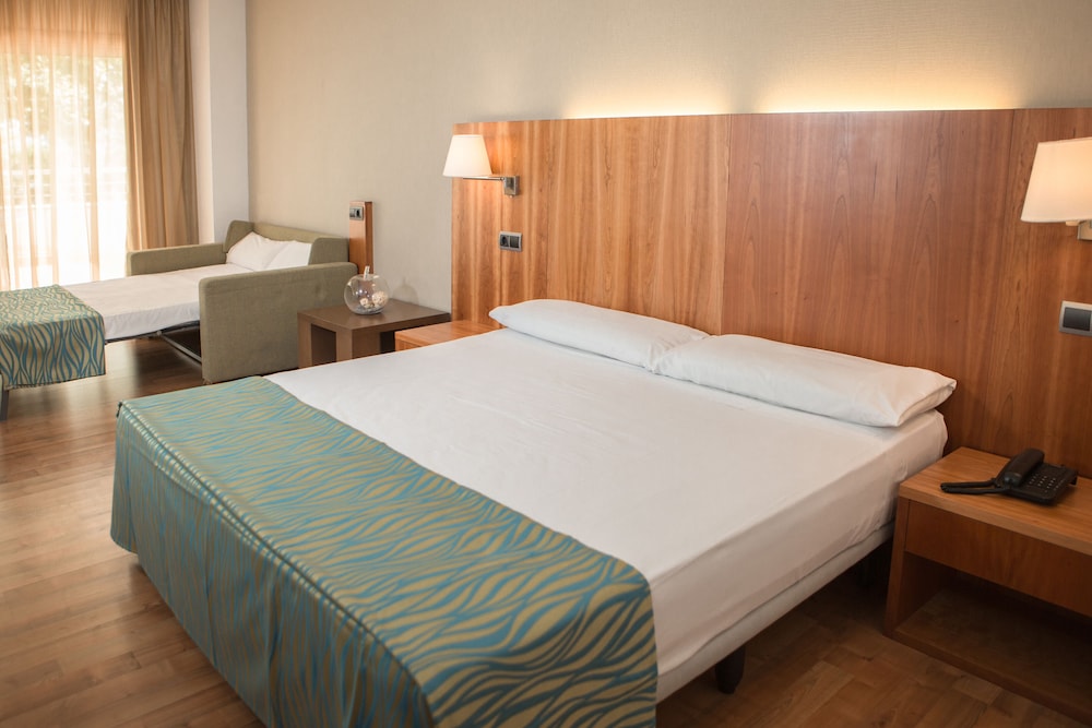 Suite Sofá Cama incluido 1 Cama doble del hotel Rvhotels Nautic Park. Foto 10