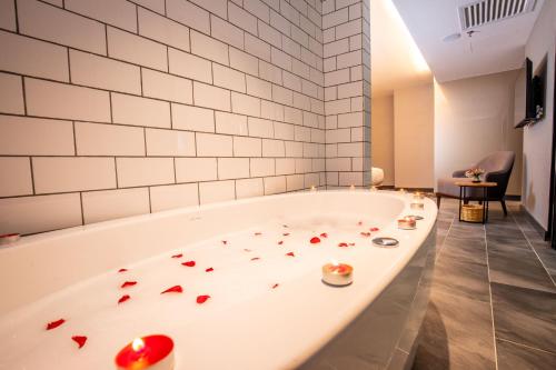 Suite Spa del hotel Santa Grand Signature Kuala Lumpur. Foto 5