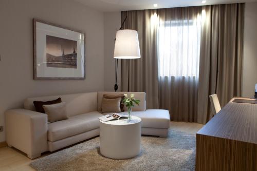 Suite del hotel Maydrit Airport. Foto 3