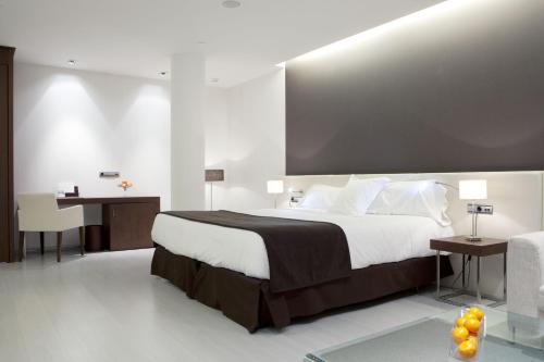 Habitación Doble Deluxe - 1 o 2 camas del hotel Diagonal Plaza. Foto 14