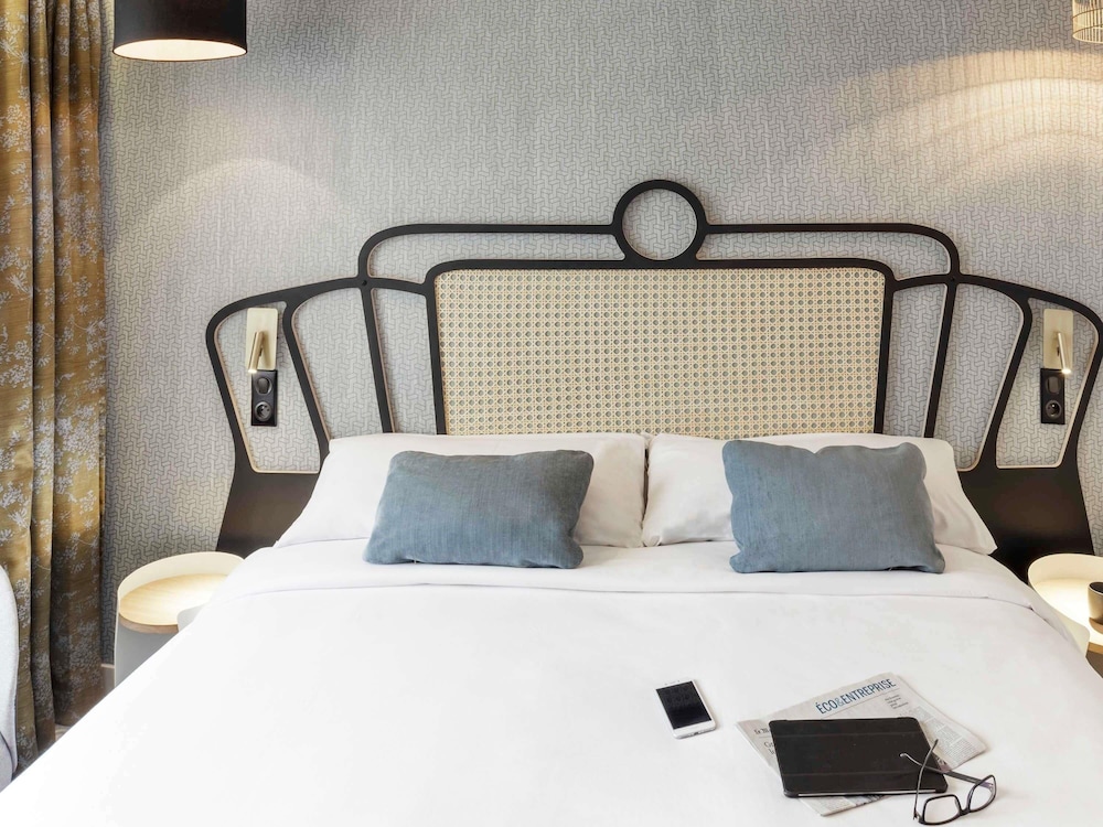 Habitación Clásica con cama grande del hotel Mercure Orléans Portes De Sologne. Foto 4