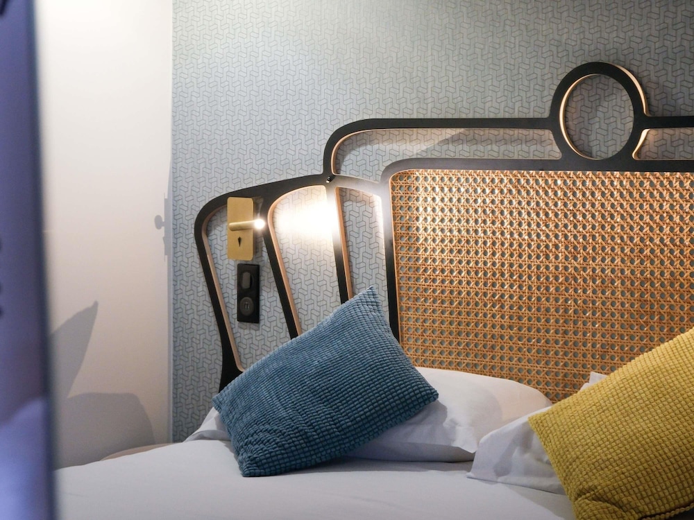 Habitación Clásica con cama grande del hotel Mercure Orléans Portes De Sologne. Foto 7