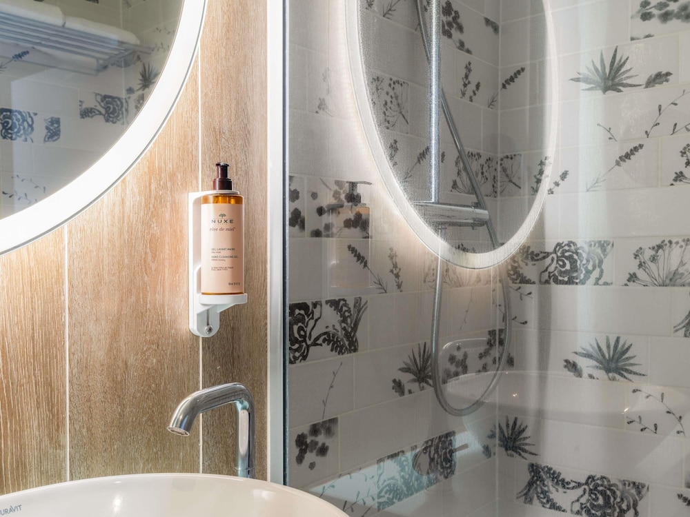 Habitación clásica con 2 camas individuales del hotel Mercure Orléans Portes De Sologne. Foto 4