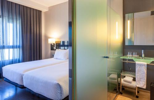 Habitación Doble - 2 camas del hotel Porcel Torneo. Foto 4