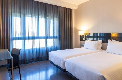 Habitación Doble - 2 camas del hotel Porcel Torneo. Foto 8