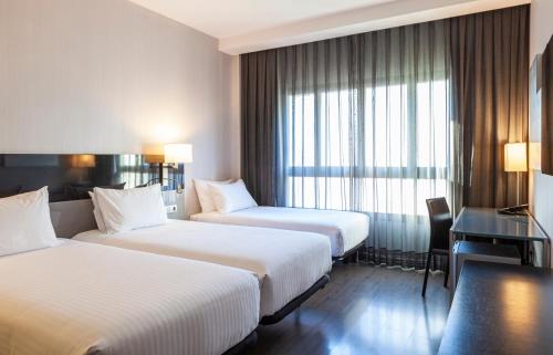 Habitación Triple del hotel Porcel Torneo. Foto 6