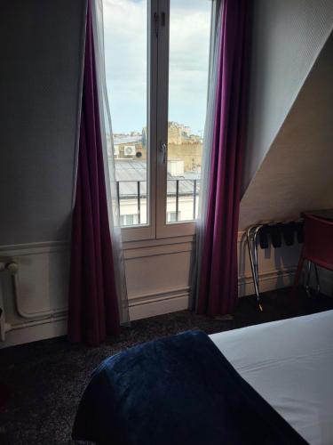 Habitación Familiar Estándar del hotel Accueil - Paris Pigalle MontmartreI. Foto 11
