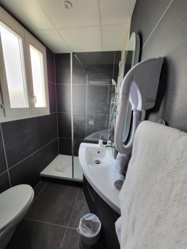 Habitación Doble Estándar del hotel Accueil - Paris Pigalle MontmartreI. Foto 9