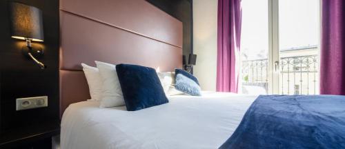 Habitación doble Vista Jardín Vista ciudad 1 Cama doble Normal del hotel Accueil - Paris Pigalle MontmartreI. Foto 4