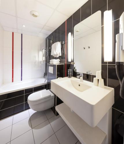 Habitación Doble Deluxe del hotel Accueil - Paris Pigalle MontmartreI. Foto 5