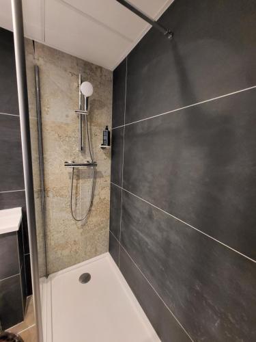 Habitación Familiar Estándar del hotel Accueil - Paris Pigalle MontmartreI. Foto 15